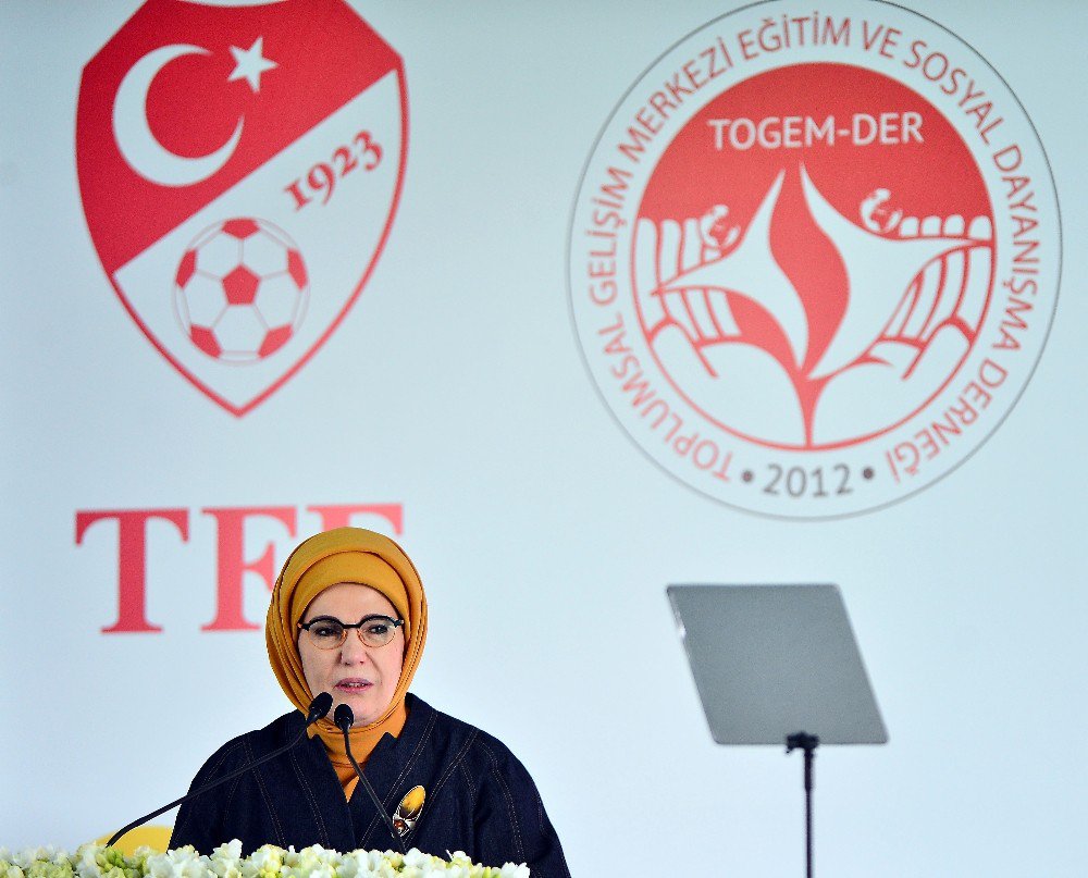 Emine Erdoğan: “Suriye’de Yaşanan Savaşta Ülkemiz Umudu Temsil Ediyor”