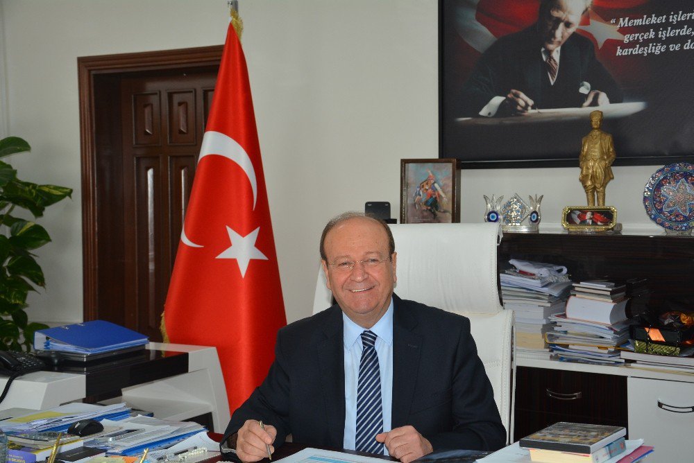 Başkan Özakcan’ın 1 Mayıs Emek Ve Dayanışma Günü Mesajı