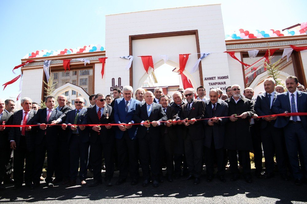 Ahmet Hamdi Tanpınar Bilgi Evi Açıldı