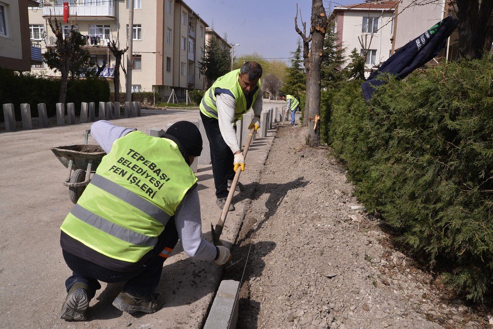 Tepebaşı Fen İşleri Ekipleri Havaların Isınması İle Birlikte Çalışmalarını Yoğunlaştırdı