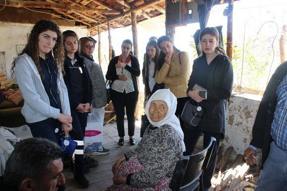 Geleceğin Sağlıkçıları Kapı Kapı Hasta Ziyareti Yaptı