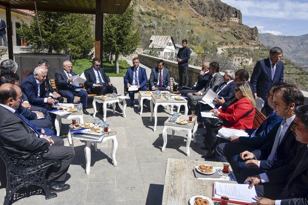 Gümüşhane’de İl İstihdam Ve Mesleki Eğitim Kurulu Toplantısı Düzenlendi