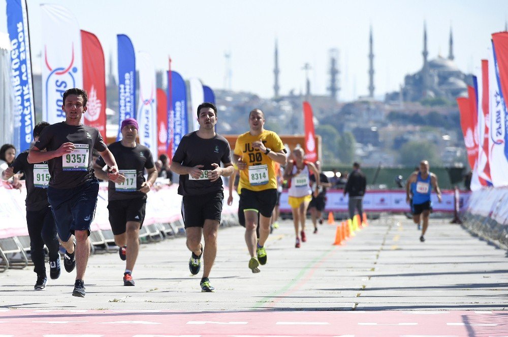 Vodafone 12’nci İstanbul Yarı Maratonu Pazar Günü Koşulacak