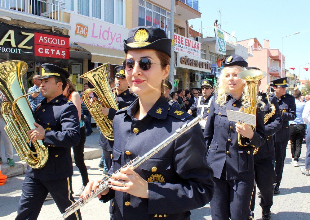 İzmir’de Enginar Festivali Coşkusu