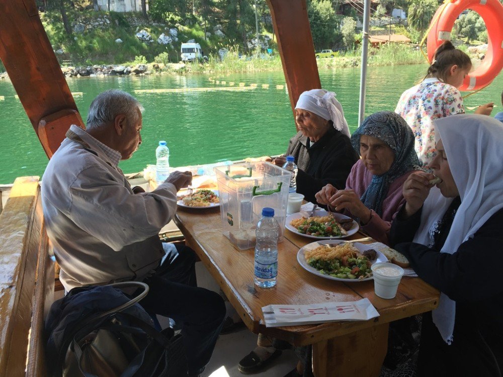 Köyceğiz’de Şehit Yakınları Ve Gaziler İçin Tekne Turu