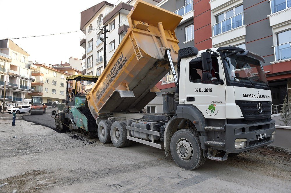 Mamak’ta Alt Yapı Çalışmaları Aralıksız Sürüyor