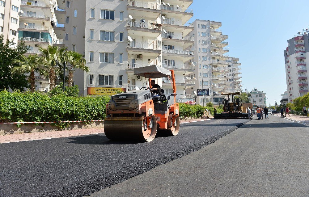 Muratpaşa’dan Şirinyalı Mahallesinde Asfalt Çalışması