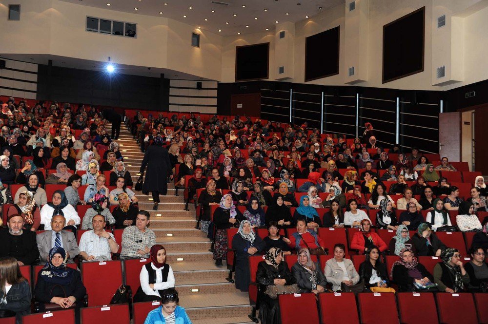 Altındağlılara ’Osmanlı’da Kadının Yeri’ Anlatıldı