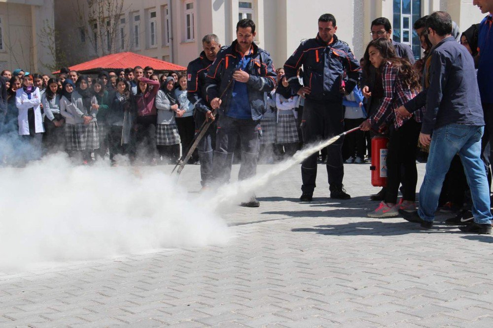 Afad’ın, "Afete Hazır Okul" Eğitimleri Devam Ediyor