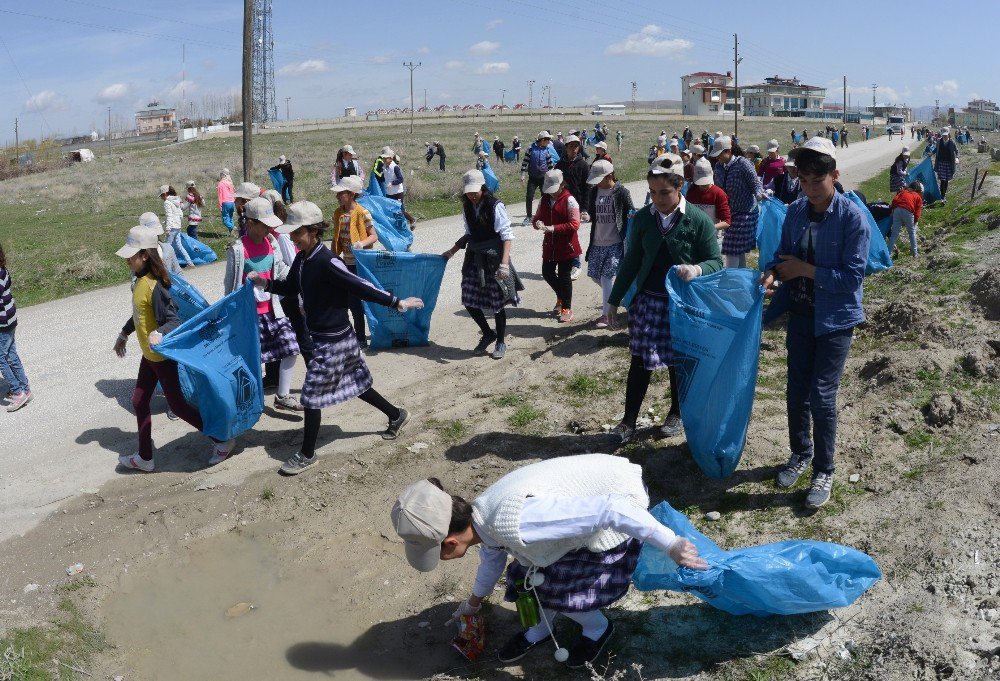 Tuşba’da Temiz Çevre Temiz Toplum Kampanyası