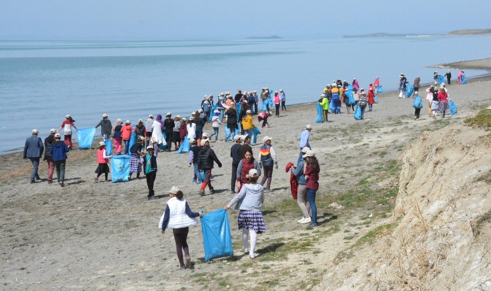 Tuşba’da Temiz Çevre Temiz Toplum Kampanyası