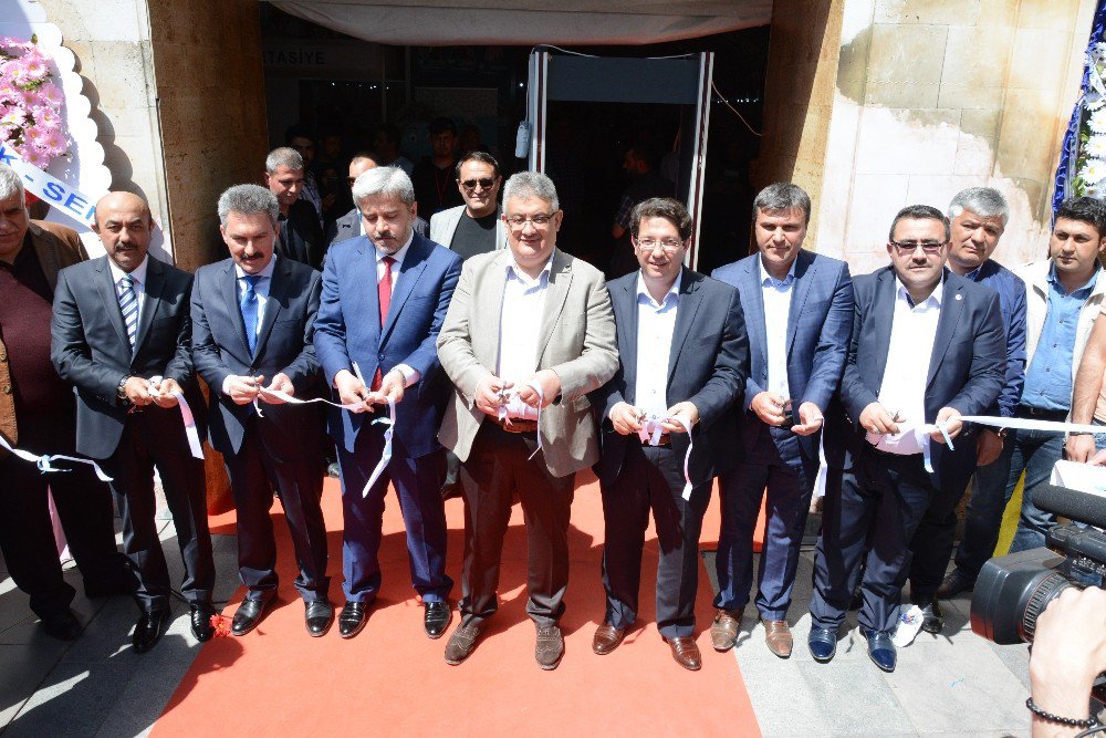Aksaray Belediyesi Kitap Fuarı Açıldı