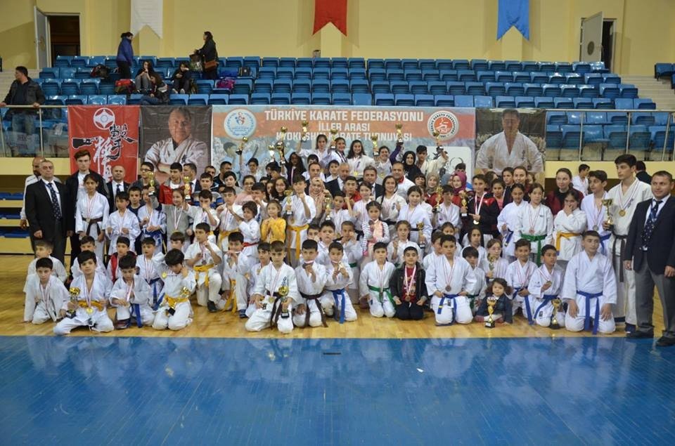 Bilecik’in Ev Sahipliği Yaptığı Ümitler Ve Küçükler İller Arası Kyokushin Karate Turnuvası Sona Erdi