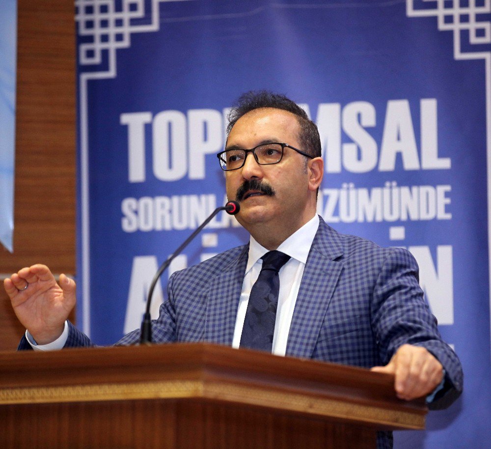 Gaün’de Toplumsal Sorunların Çözümünde Alimlerin Sorumluluğu Çalıştayı Başladı