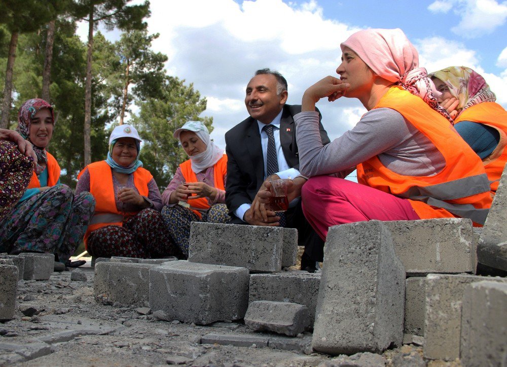 Bu Kadınlar Erkeklere ‘Taş’ Bırakmıyor