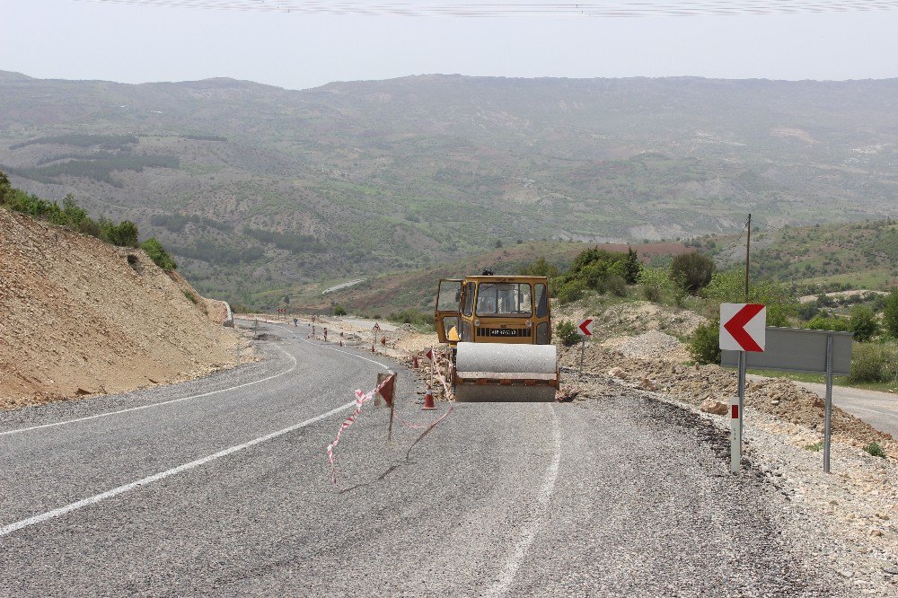 Tut İlçe Karayolu Yeniden Yapılıyor