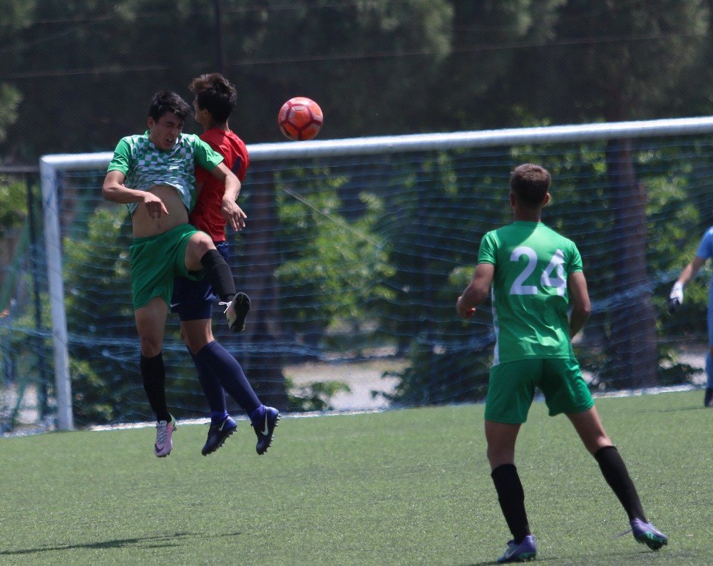 Altınordu U16 Ve U17 Takımları Şampiyon Oldu