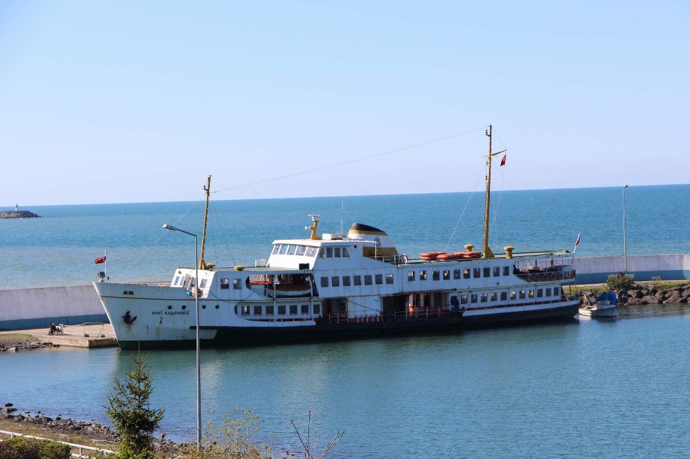 Boğazın Emektarı Trabzon’da Çay Ocağı Oldu