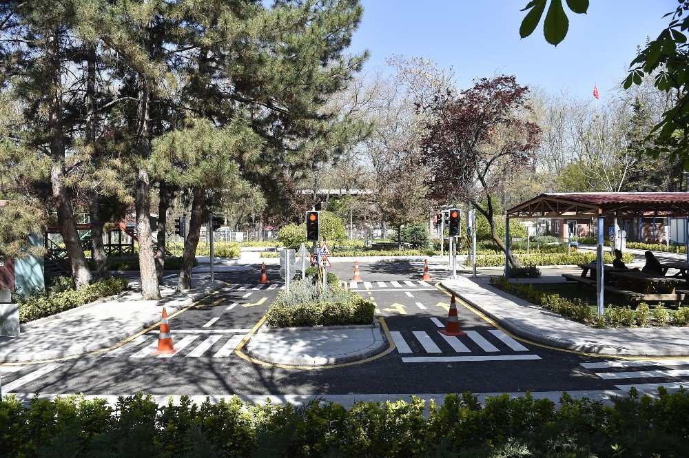 Büyükşehir, Çocuk Trafik Eğitim Parkını Yeniledi