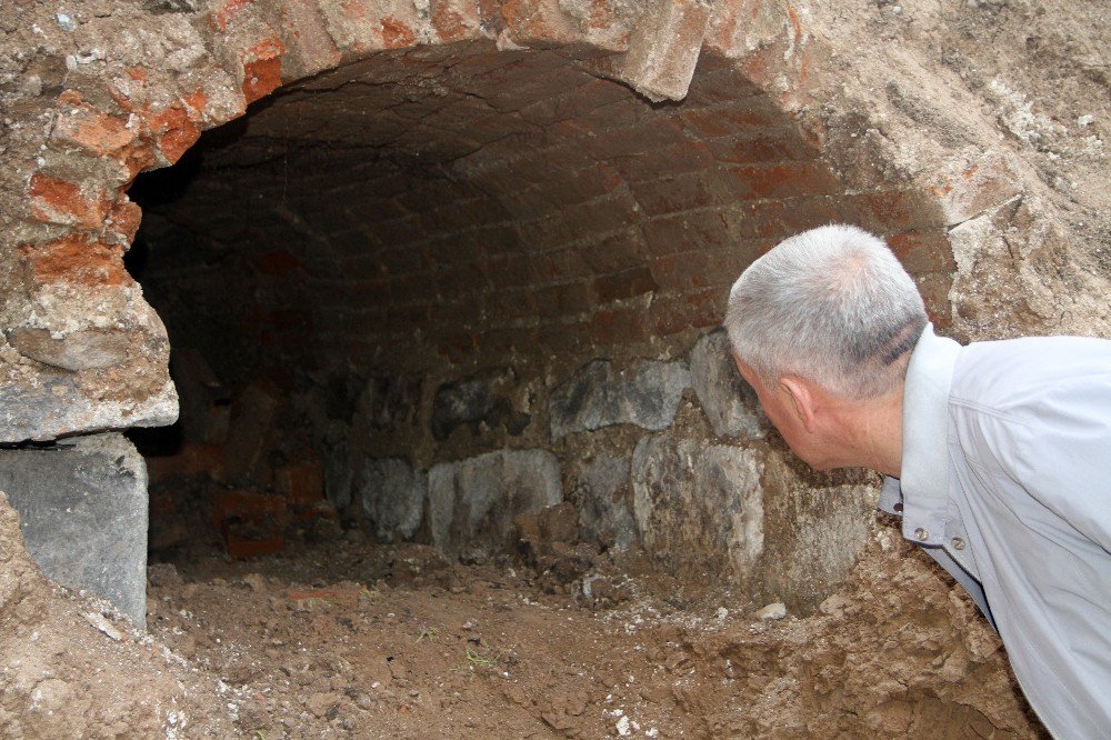 Rus General’in Gömüldüğü Mahzenle İlgili İlginç Detay