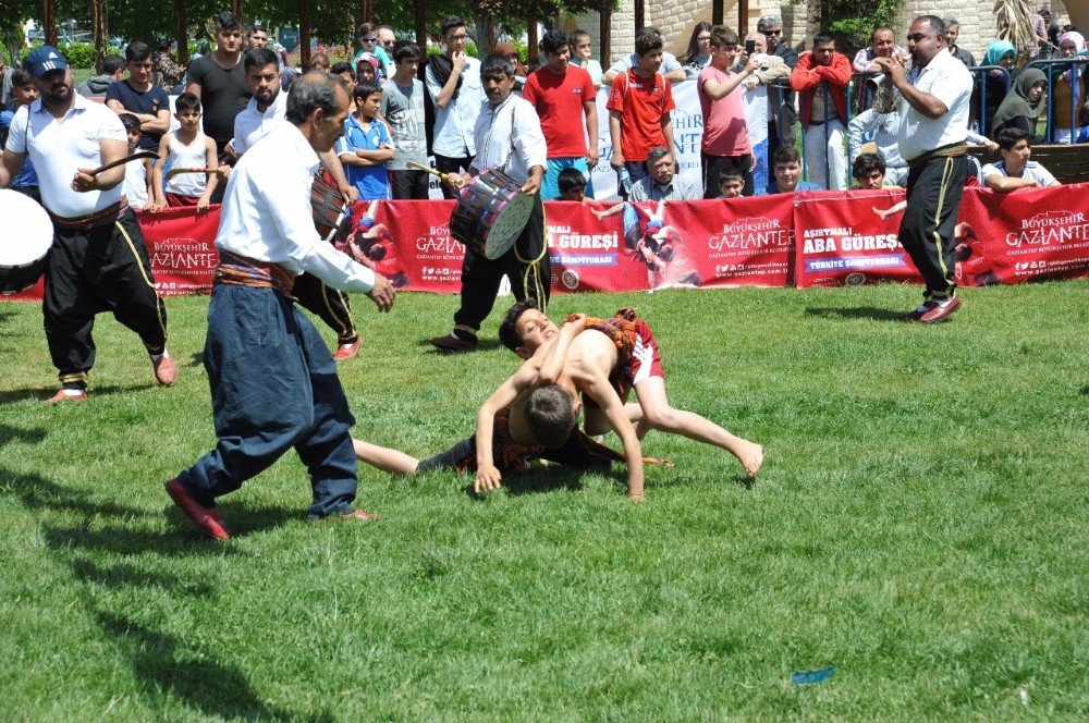 Gaziantep’te Aşırtmalı Aba Güreşi Türkiye Şampiyonası