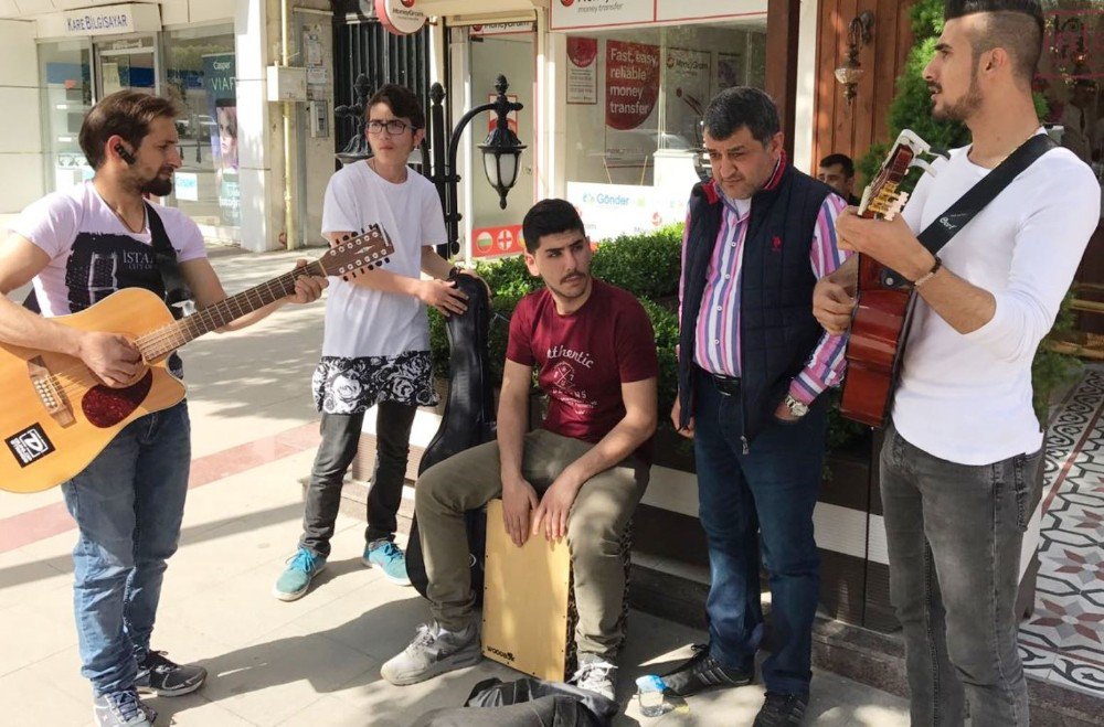 Gazi Muhtarpaşa Caddesi, Nişantaşı Ve Bağdat Caddelerini Aratmayacak