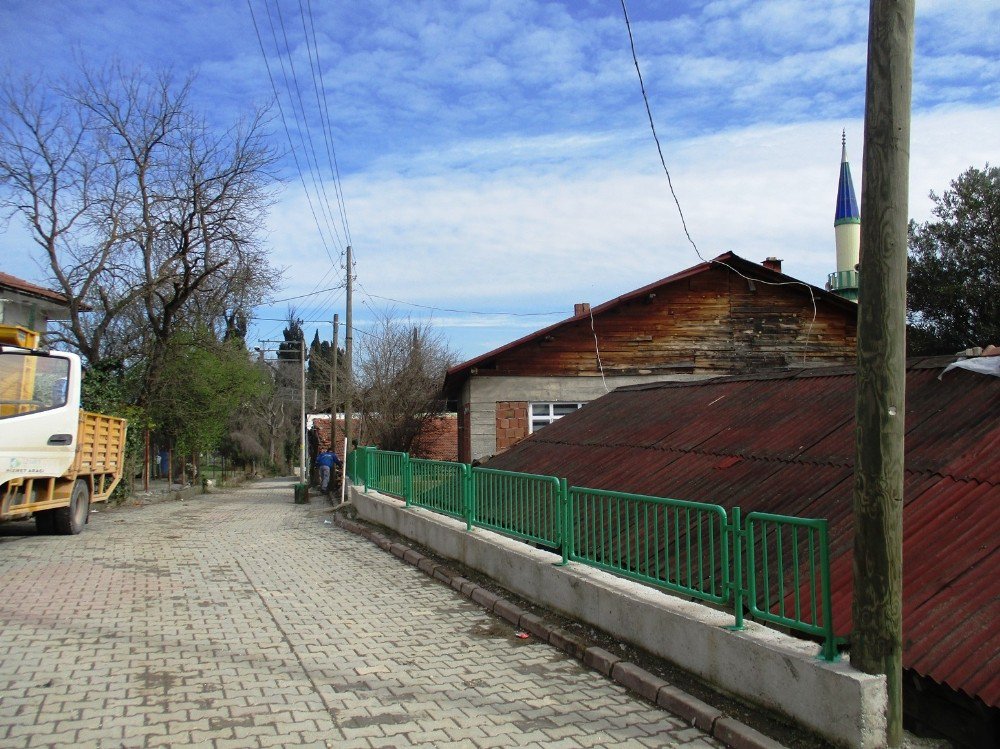 Fen İşlerinden 4 Mahallede Çalışma