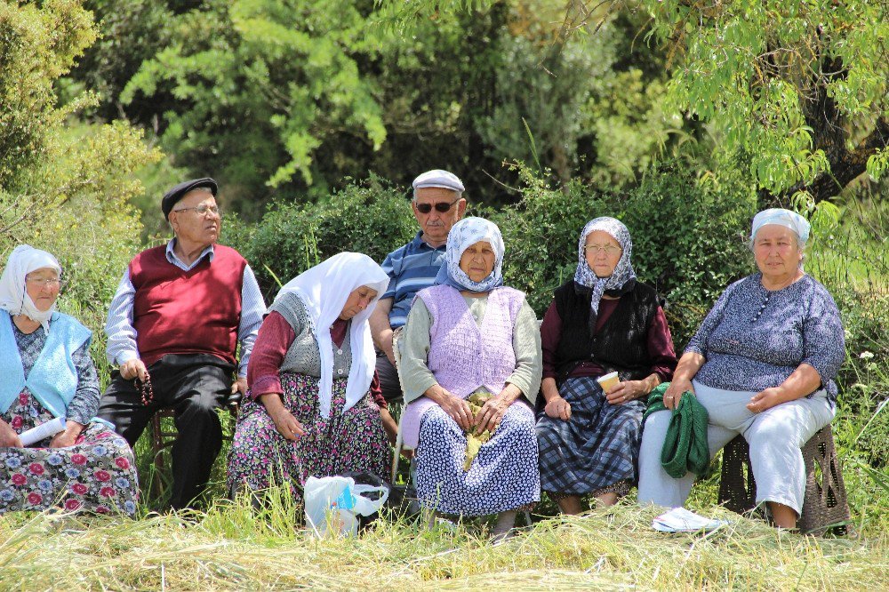 Köylü Teyzelerin Enduro Heyecanı