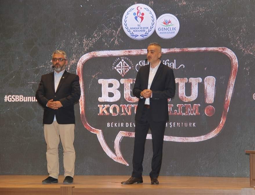 Bekir Develi Ve Erem Şentürk Yozgat’ta Gençlerle Buluştu