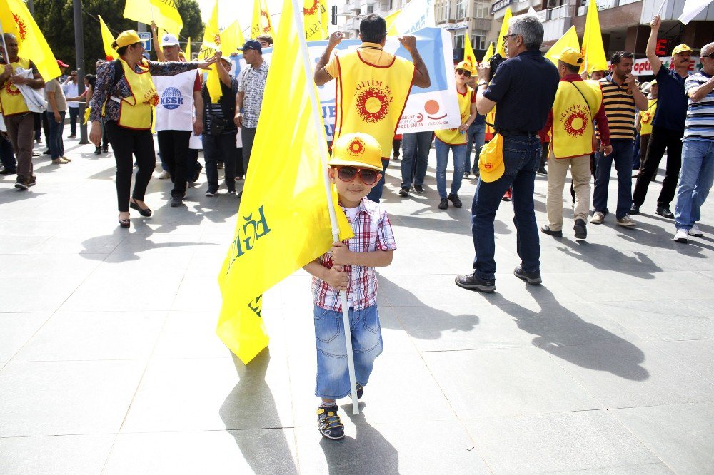 Antalya’da 1 Mayıs İşçi Bayramı