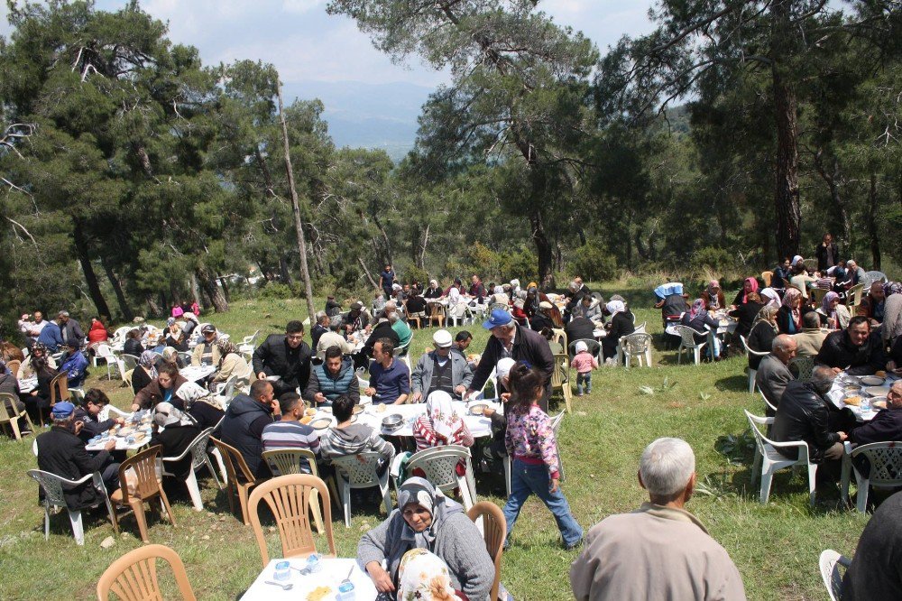 Karapınar Köyü 34. Geleneksel Dede Hayrı Yapıldı