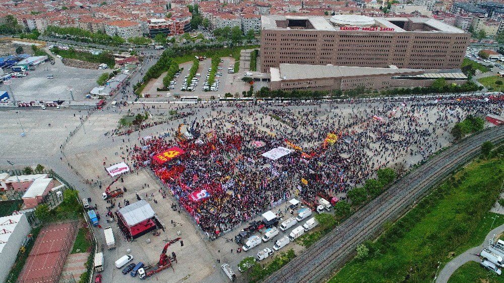 Bakırköy’de 1 Mayıs Coşkusu Havadan Görüntülendi