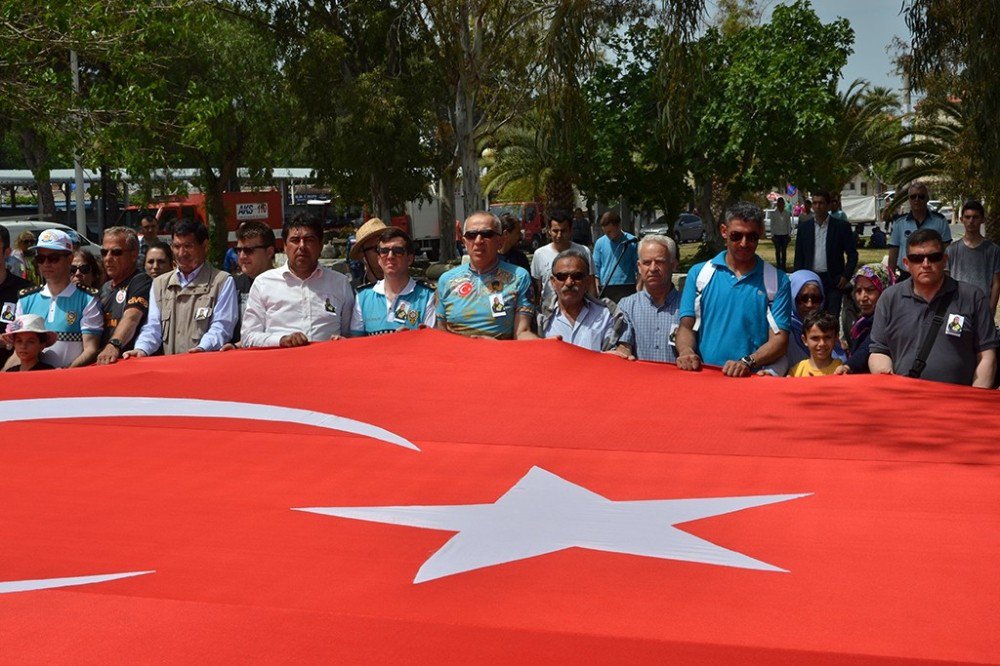 Foça’yı Bisikletle Turladılar