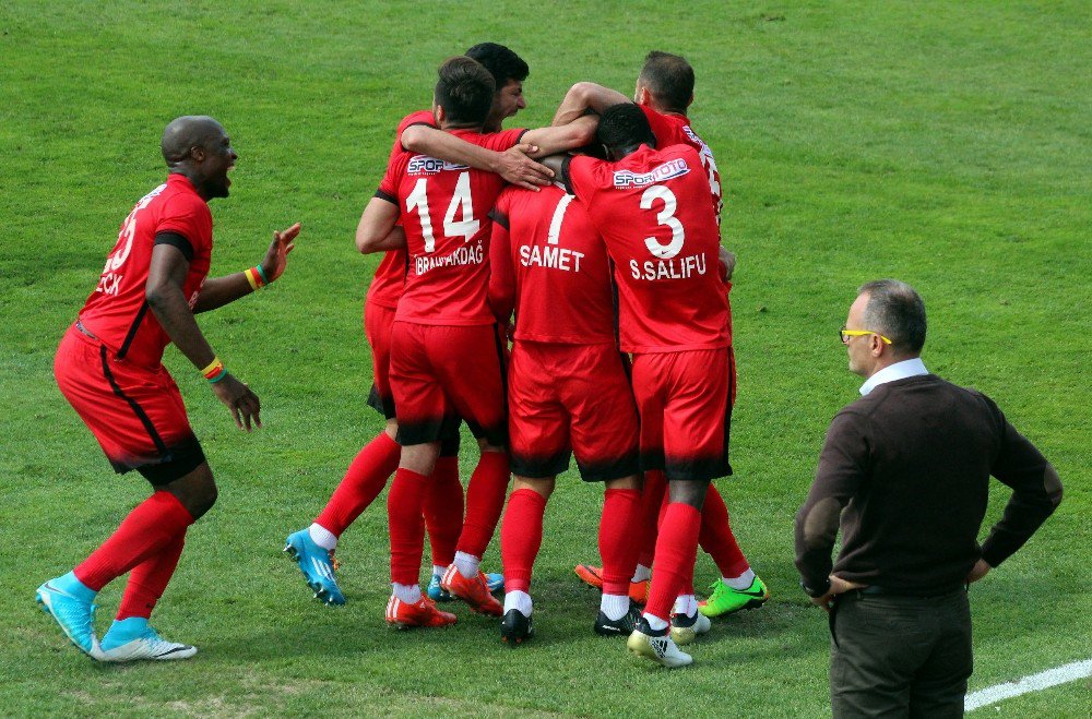 Ümraniyespor’da Hedef Seriyi Bozmamak