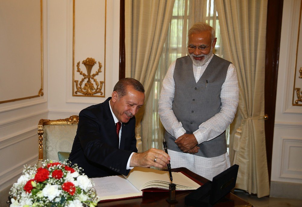 Cumhurbaşkanı Erdoğan’a Hindistan’da Anlamlı Hediye