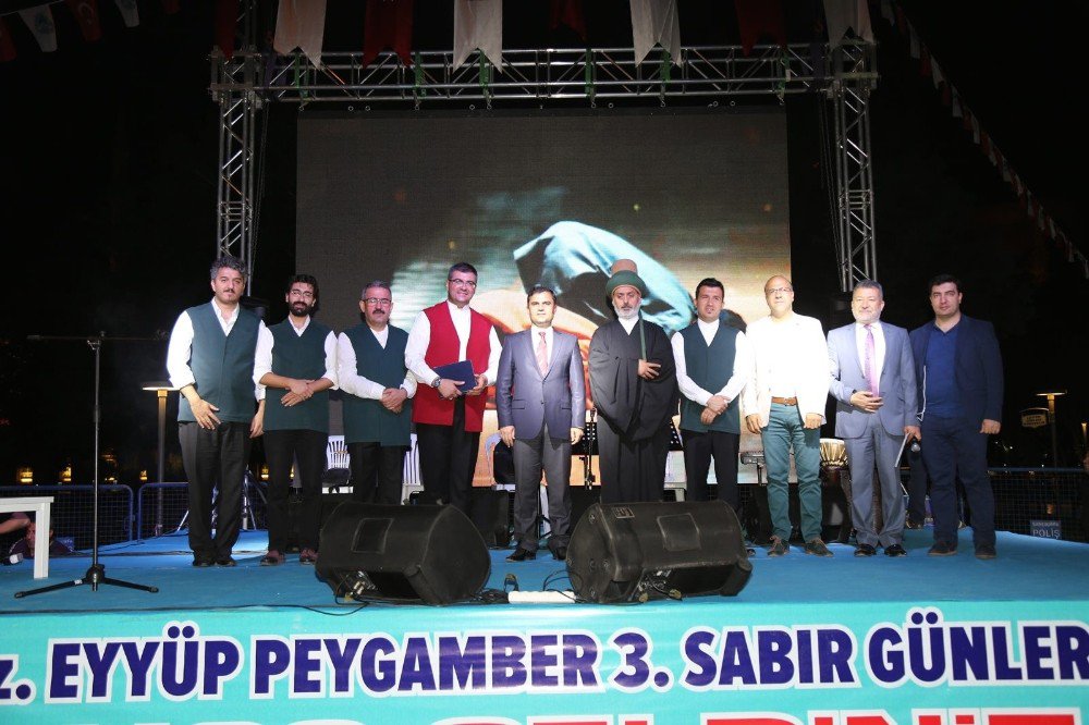 Eyyübiye Belediyesinden Şehit Ailelerine Sabır Ödülü