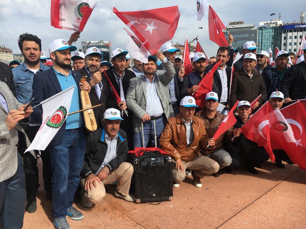 Hak-iş’ten Taksim’de Horonlu Kutlama