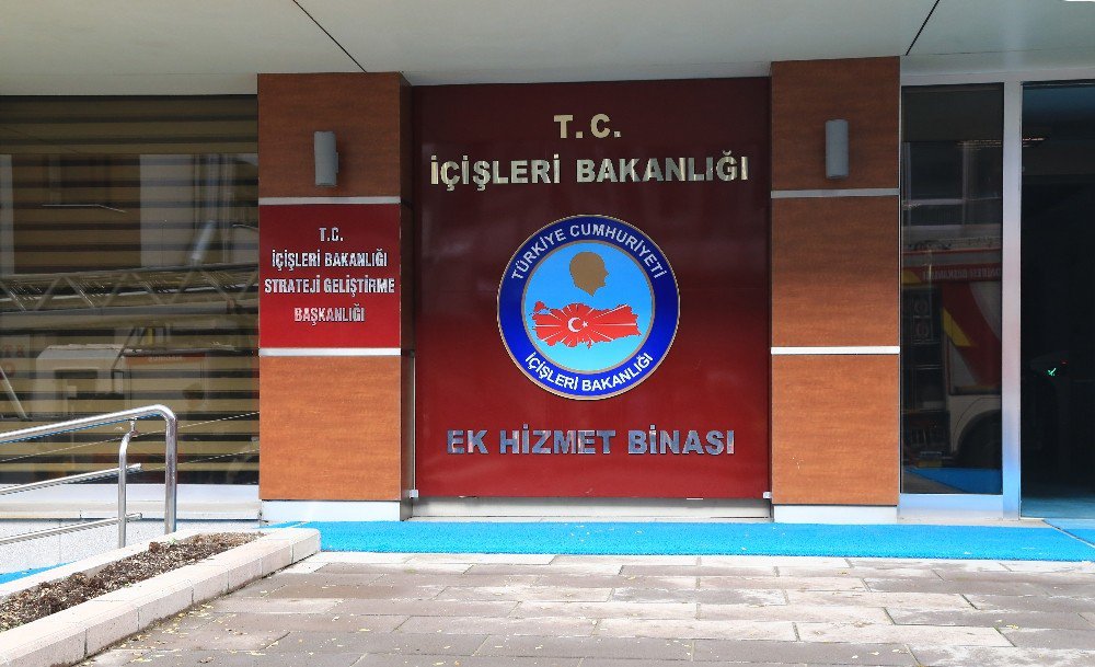 İçişleri Bakanlığı Ek Hizmet Binası Yanında Yangın Paniği