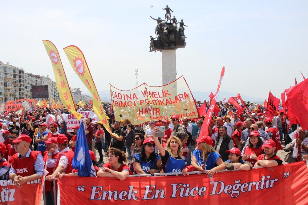 İzmir’de 1 Mayıs Coşkusu