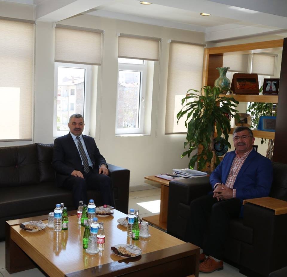 Kayseri Büyükşehir Belediye Başkanı’ndan Akdoğan’a Ziyaret