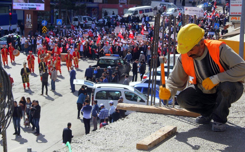 Hak-iş 1 Mayıs’ı Binlerce Katılımcıyla Erzurum’da Kutladı