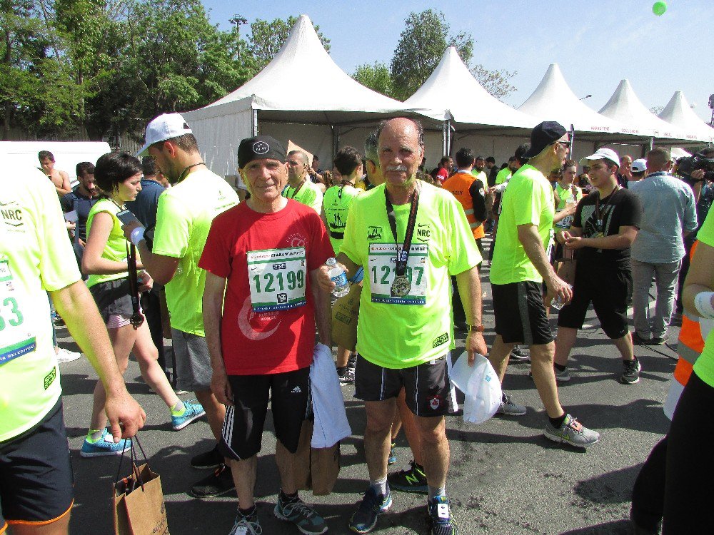 Çerkezköy’ün İhtiyar Delikanlıları İstanbul Yarı Maratonuna Katıldı