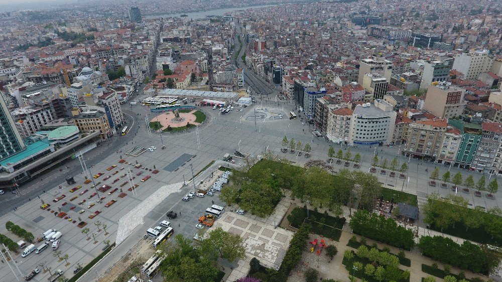 Taksim’de Sessiz 1 Mayıs Havadan Görüntülendi