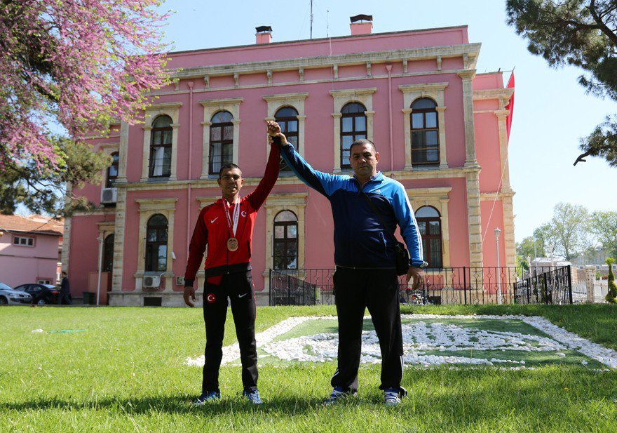 Edirne Belediyesinin Güreşçisinden Büyük Başarı