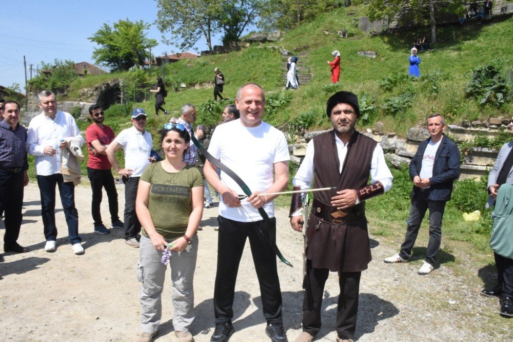 Düzce Belediyesi Mayıs Çiçekleri Trekking Organizasyonu Düzenlendi