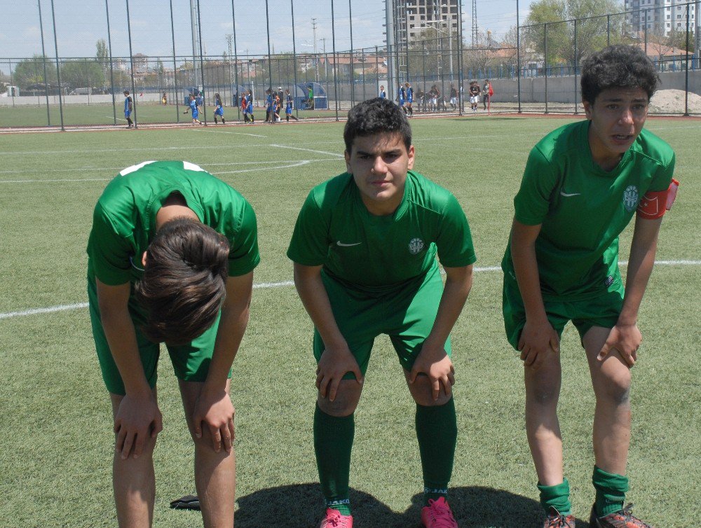 Küçük Futbolcuları Hüngür Hüngür Ağlatan Penaltılar