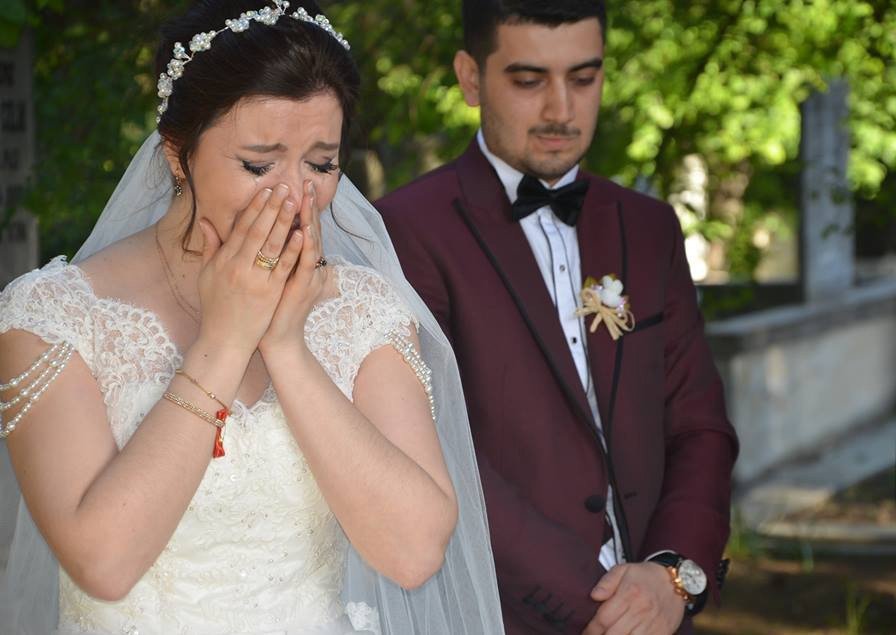 Helallik İçin Nikah Masasından Mezarlığa Gittiler