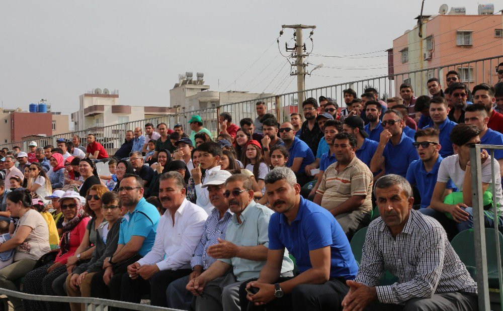 Toroslar’da Köylerarası Futbol Turnuvası Kıyasıya Mücadelelere Sahne Oluyor