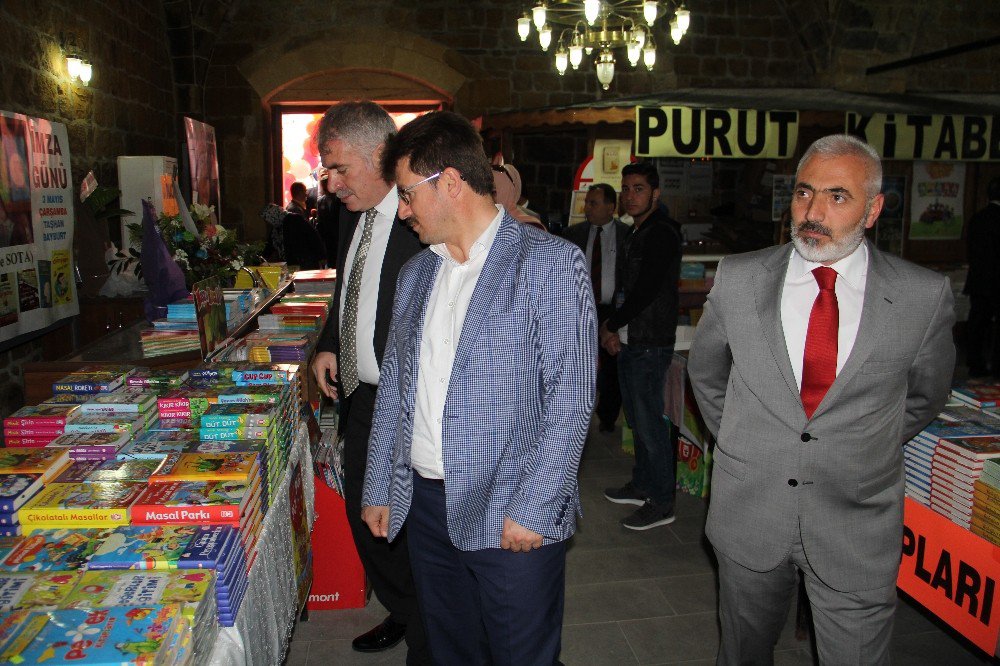 Taşhan’da Kapılarını Kitap Şenliği İçin Açtı