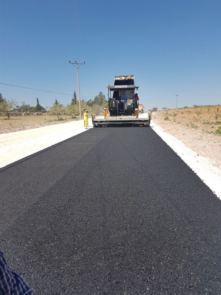 Taşra Mahallelerin Yolları Asfaltlanıyor